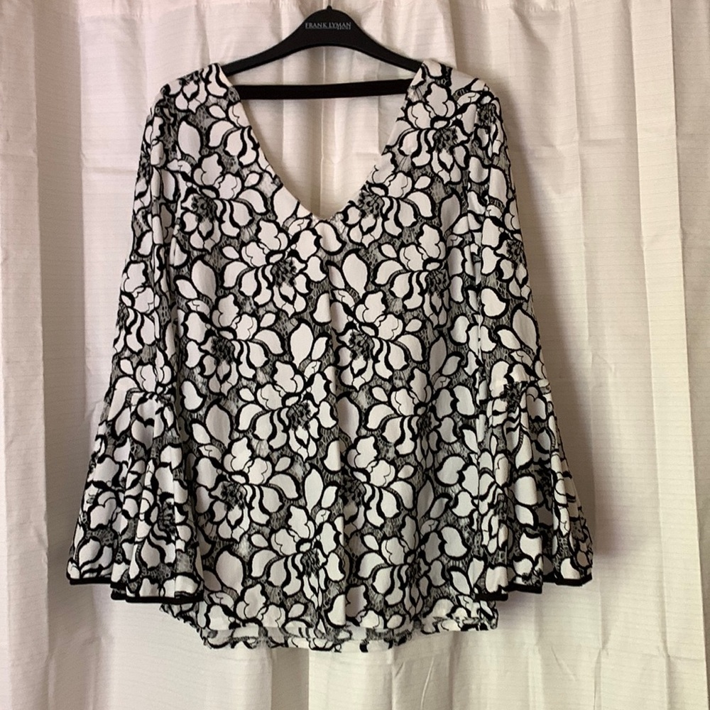 Alberto Makali Black & White Floral Lace Bell Sleeve Tunic Top, XS